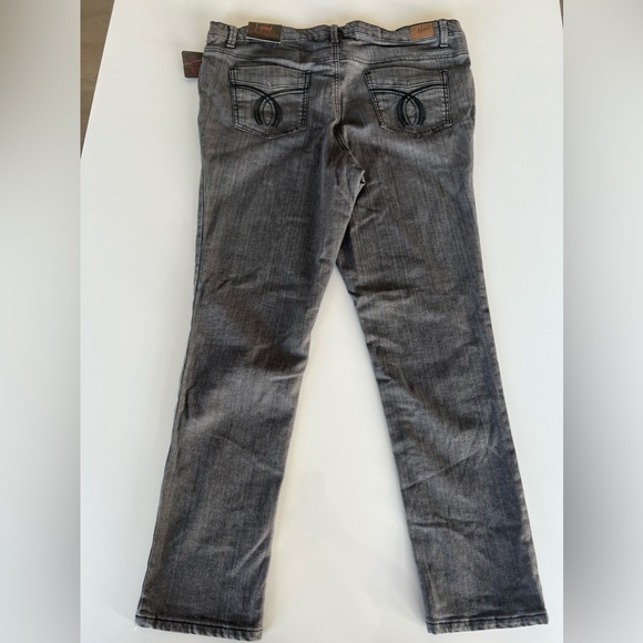 NWT 2/$15!! high quality plus sized stretch jeans - Picture 8 of 14
